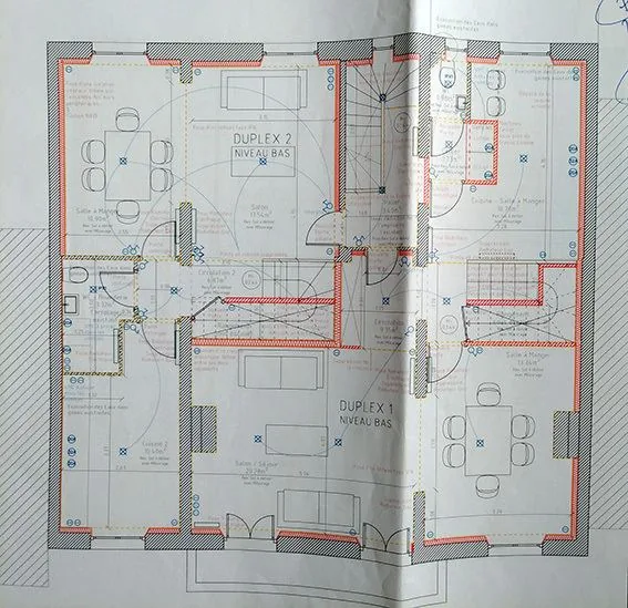 Plan d'architecte pour l'étude d'un projet de rénovation